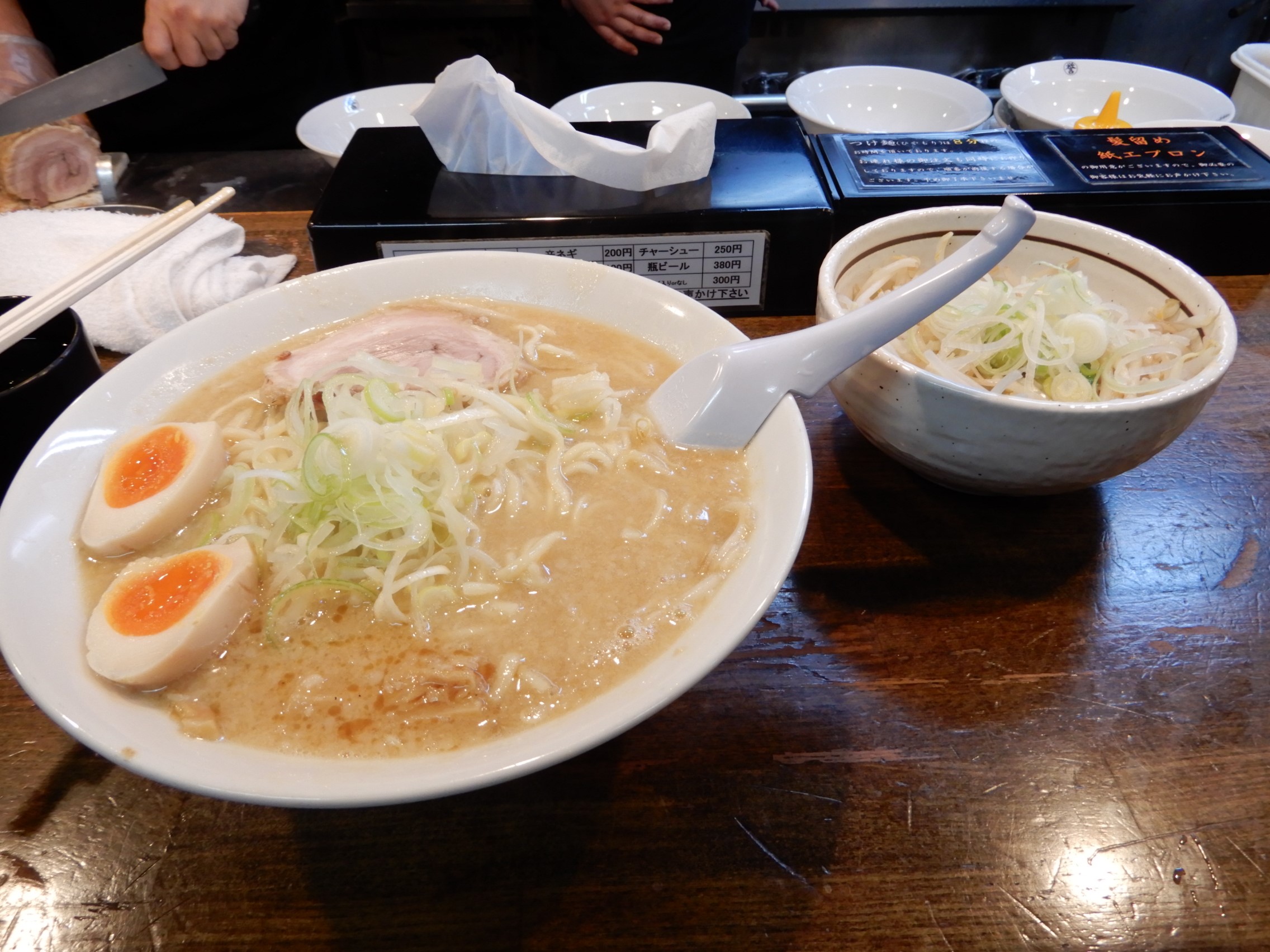 夕食のラーメン